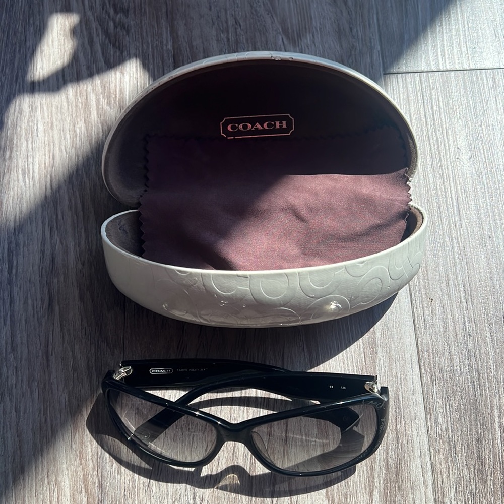 Coach Sunglasses - Picture 5 of 6